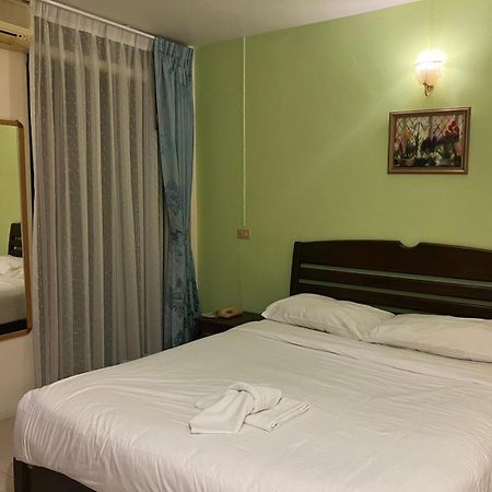 Md House Hotel Chiang Mai Buitenkant foto