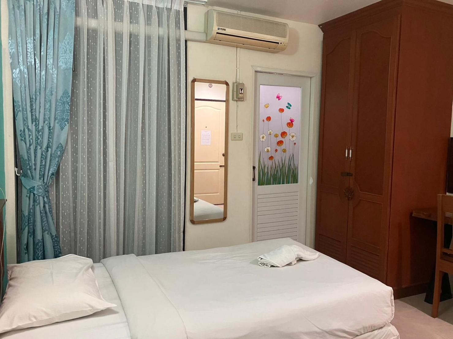 Md House Hotel Chiang Mai Buitenkant foto