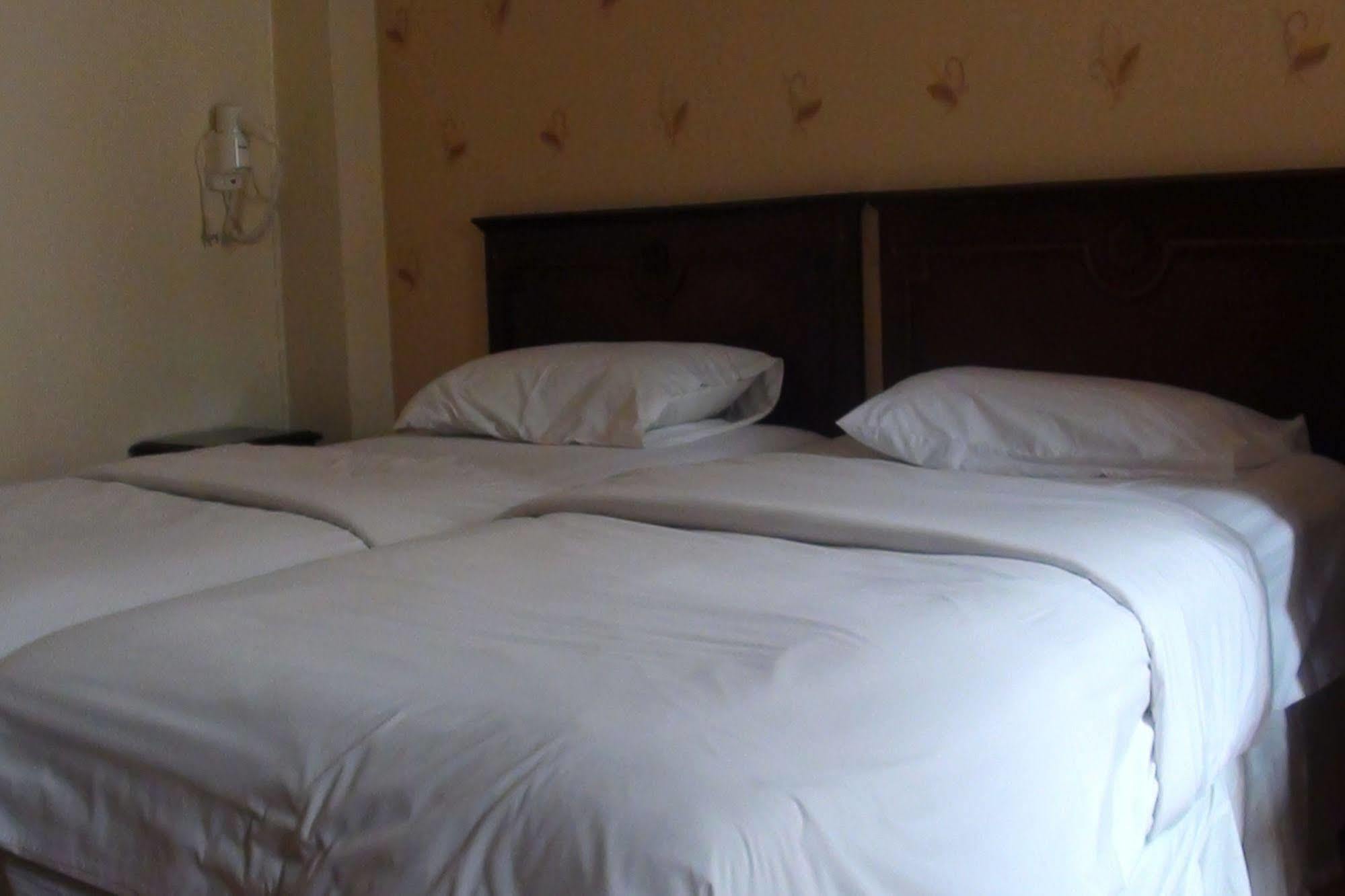 Md House Hotel Chiang Mai Buitenkant foto