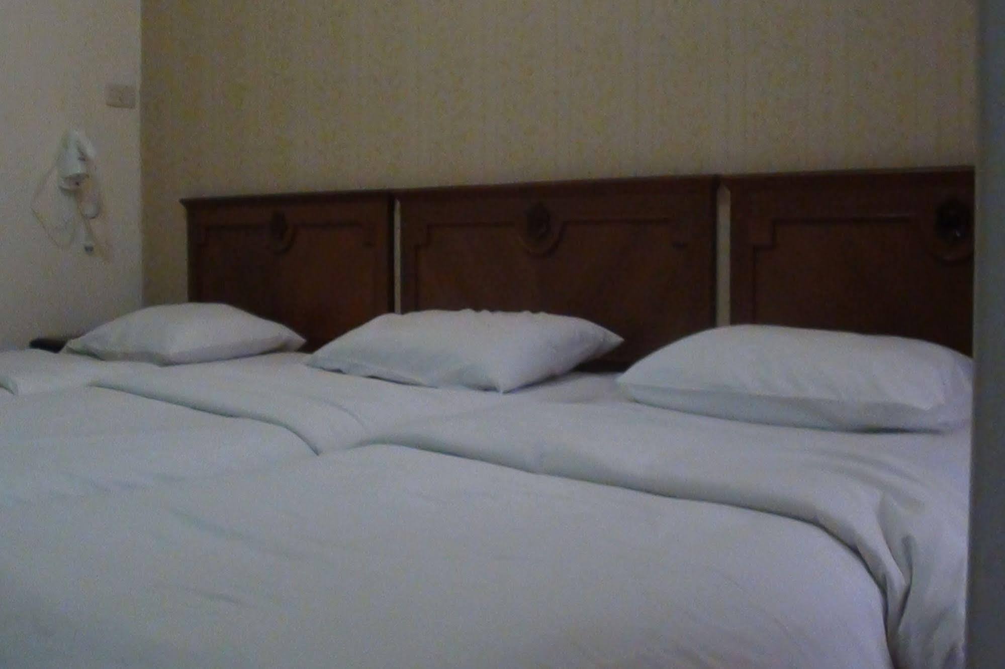 Md House Hotel Chiang Mai Buitenkant foto
