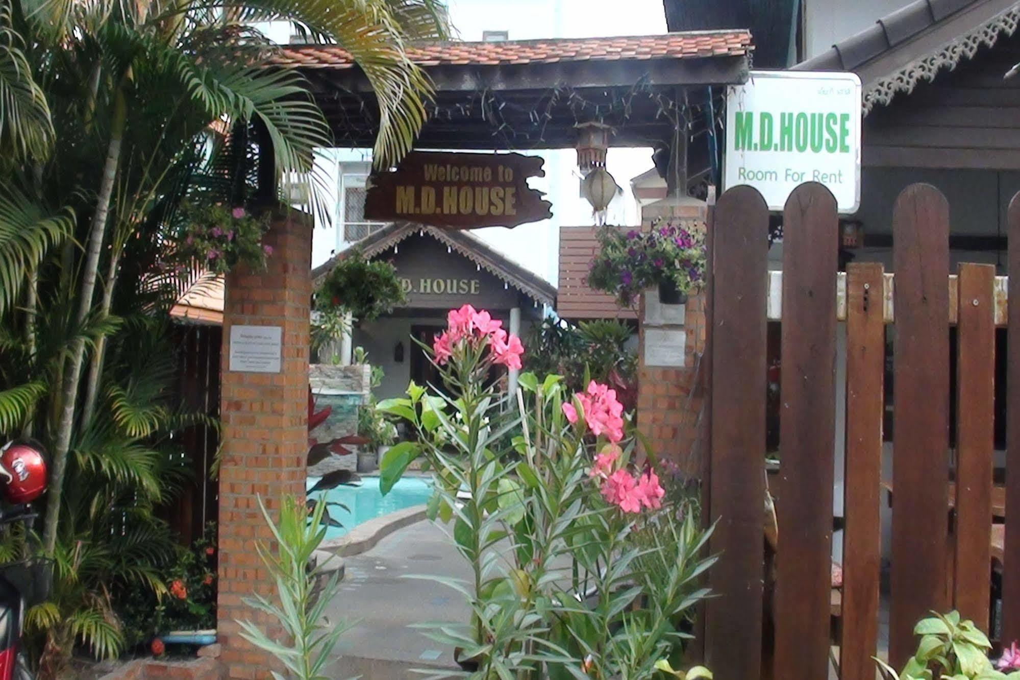 Md House Hotel Chiang Mai Buitenkant foto